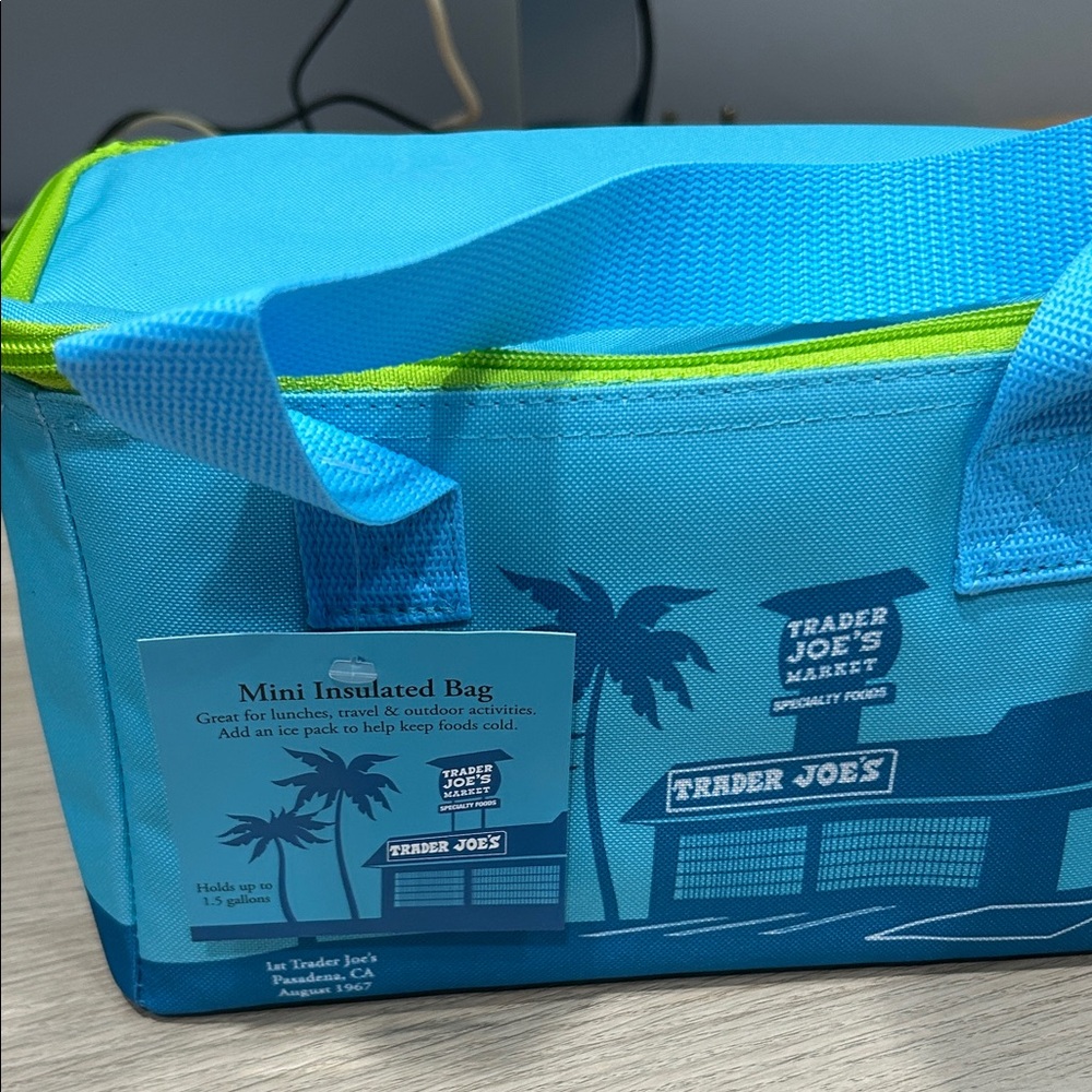 Trader Joe's Blue Insulated lunch Tote Bag